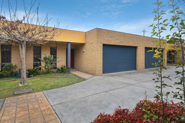 4/20 Huntingtower Crescent Mount Waverley 3149