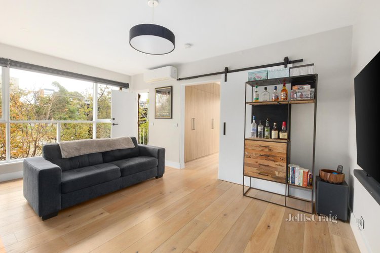 4 20 Surrey Road South Yarra 3141