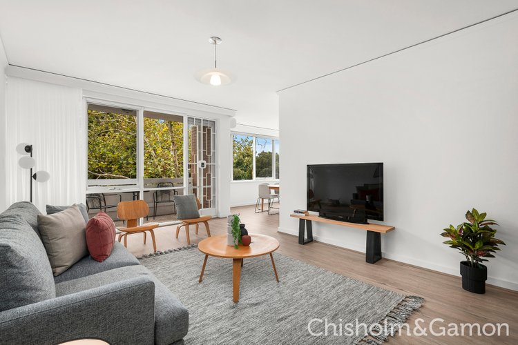 4 21a Dickens Street Elwood 3184