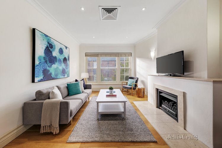 4/22 Tintern Avenue Toorak 3142