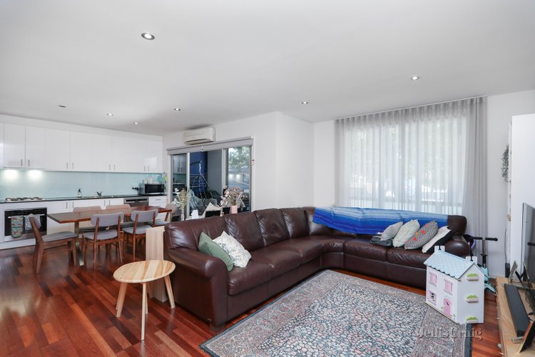 4/220 Abbotsford Street North Melbourne 3051