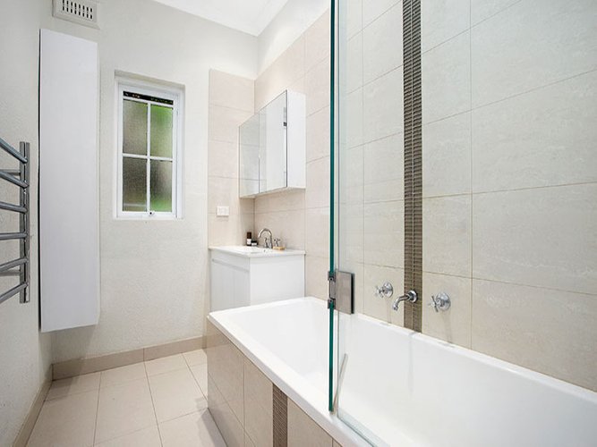 4 23 Pine Avenue Elwood 3184