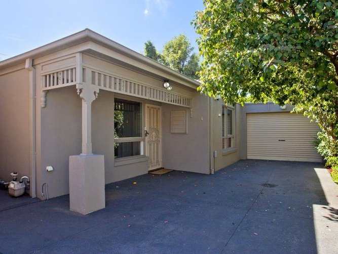4 232 Cumberland Road Pascoe Vale 3044