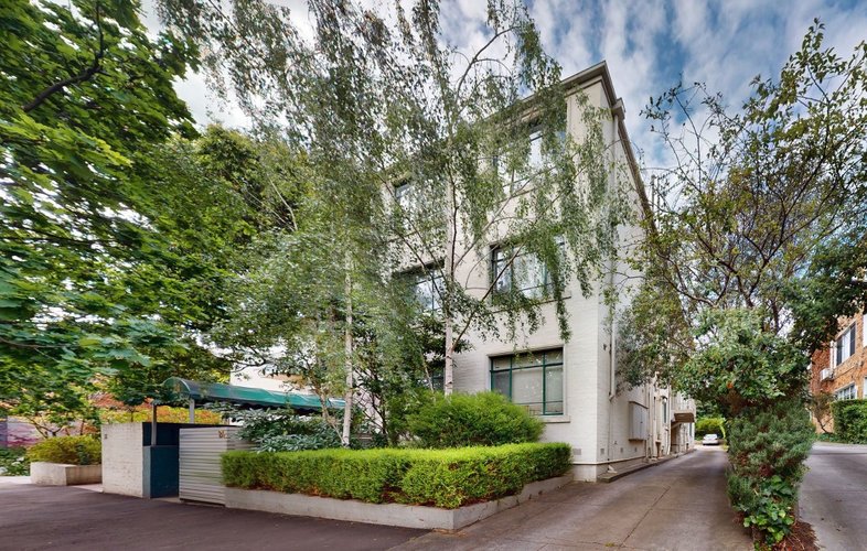 4/24 Tivoli Place South Yarra 3141