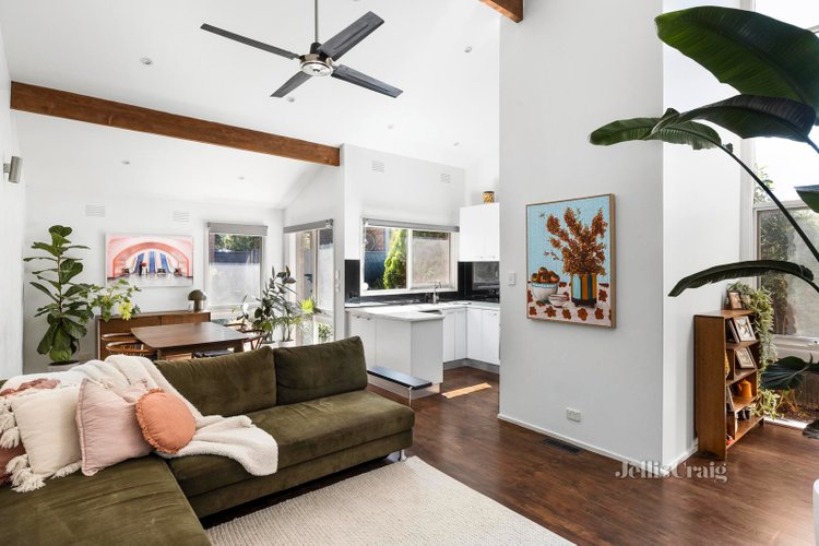 4 26-28 Fernside Avenue Briar Hill 3088