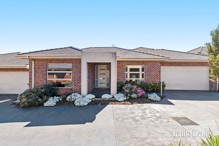 4 26 Maxwell Street Mornington 3931