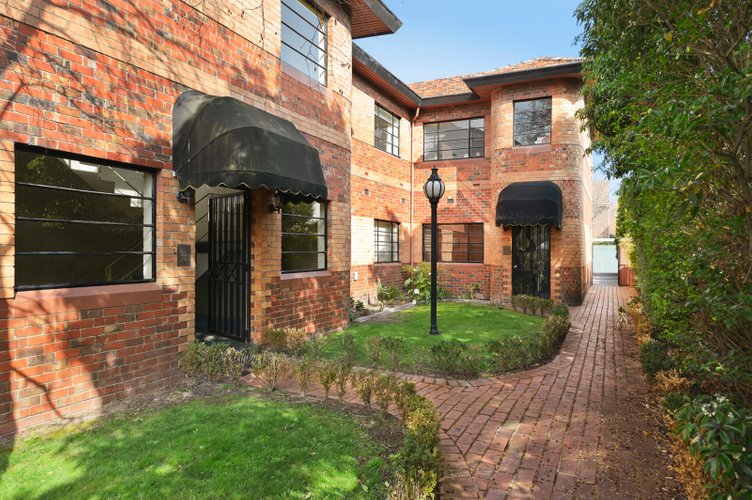 4/26A Oak Street Hawthorn 3122