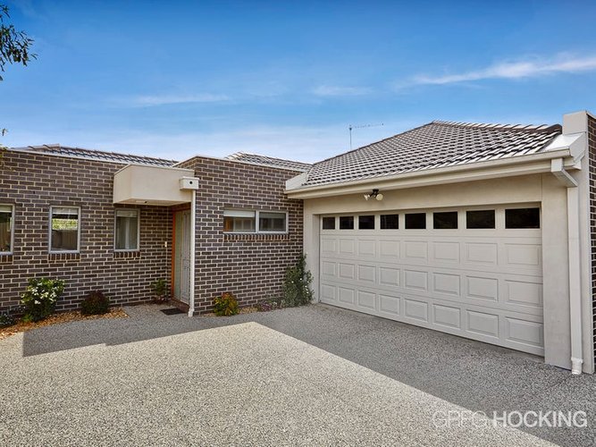 4 27 Clyde Street Newport 3015