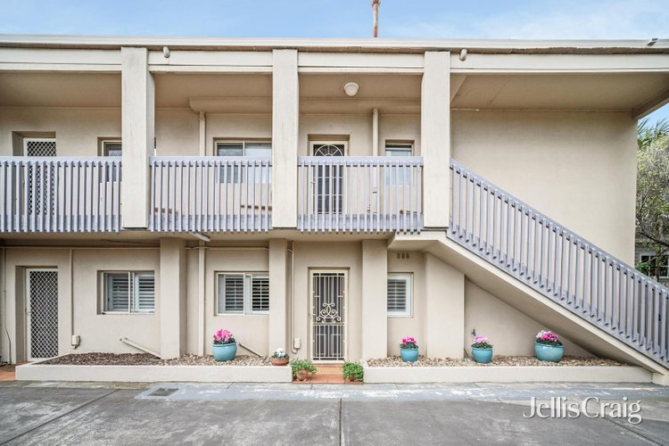 4 28 Warrigal Road Parkdale 3195