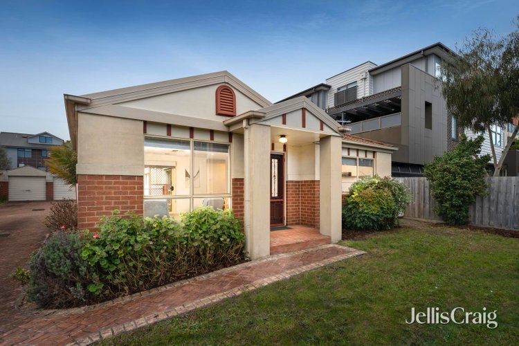 4 287 Mt Dandenong Road Croydon 3136