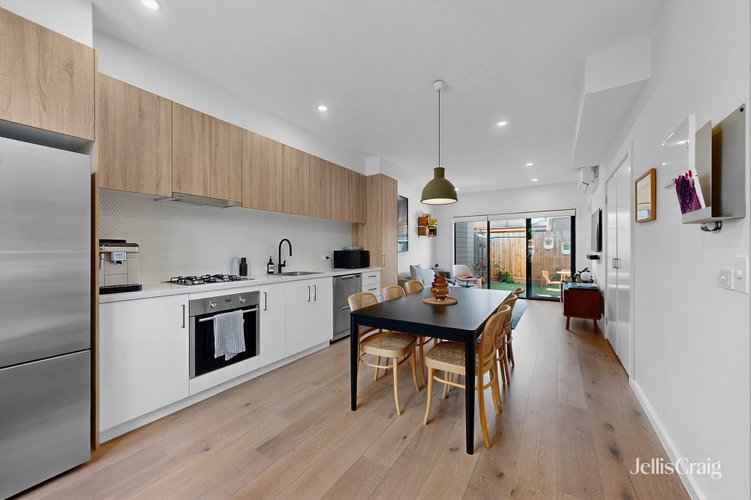 4/2B Beaumont Parade West Footscray 3012