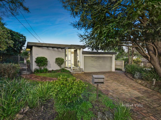 43 Amber Grove Mount Waverley 3149
