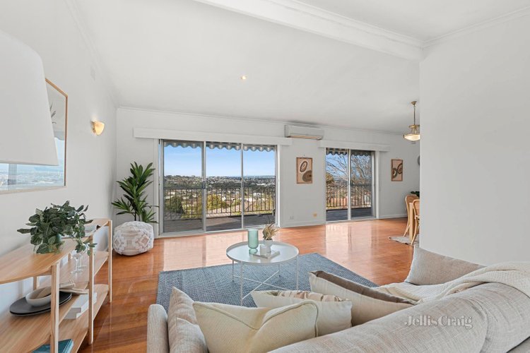 43 Culzean Crescent Highton 3216