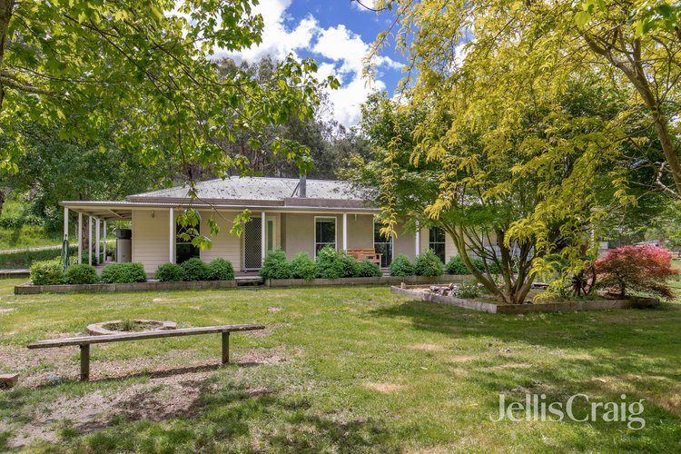 43 Forest Road Flowerdale 3717