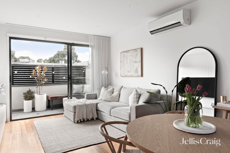 4 3 Mccracken Avenue Pascoe Vale 3044