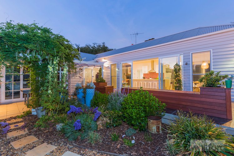 430 Ryrie Street, East Geelong