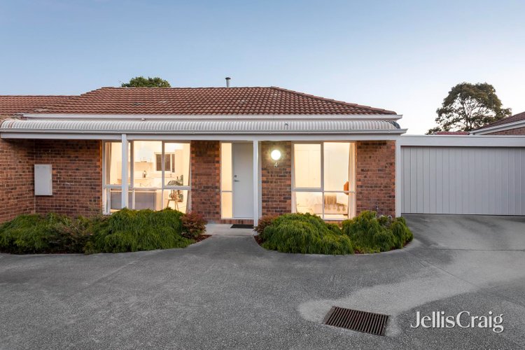 4 38-40 Caroline Street Ringwood 3134