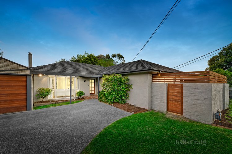 44 Barnes Avenue Burwood 3125