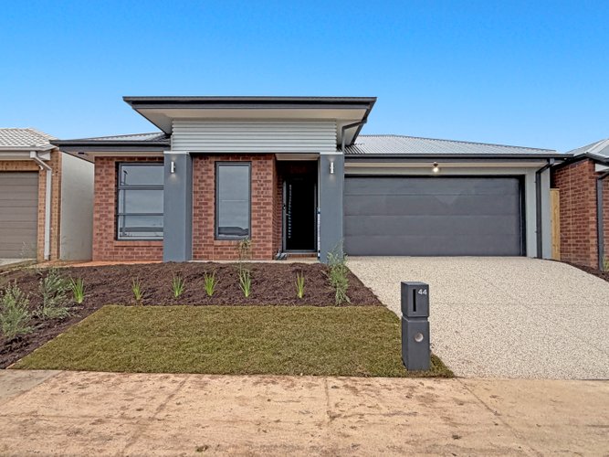 44 Eucalypt Street Armstrong Creek 3217
