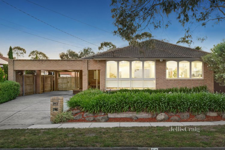 44 Golden Grove Glen Waverley 3150