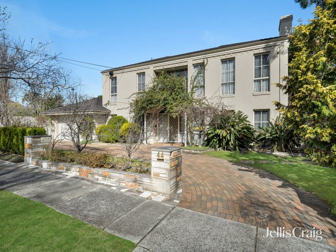 44 Highwood Drive Wheelers Hill 3150