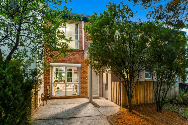 44 Kierens Way Chadstone 3148