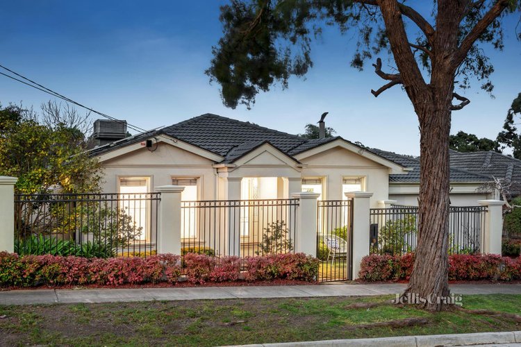 44 Swayfield Road Mount Waverley 3149