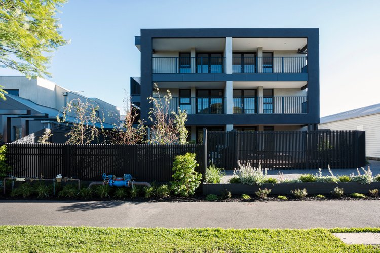 4/42 Roseberry Street  Ascot Vale 3032