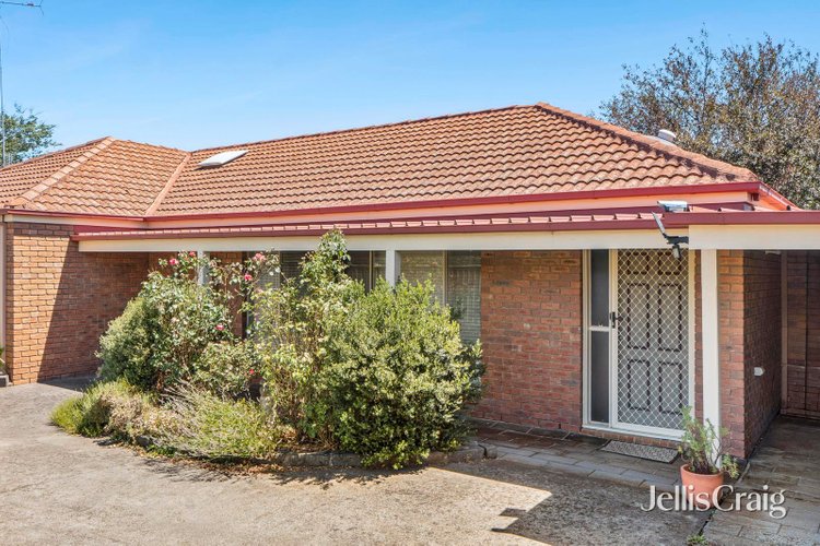 4 46 Baynton Street Kyneton 3444