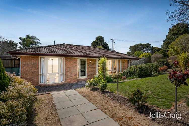 45 Barker Drive Mooroolbark 3138