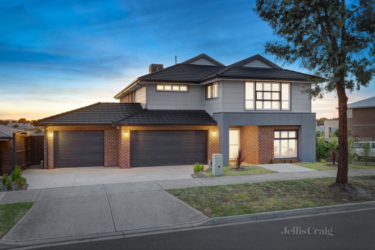 45 Blackbird Crescent Doreen 3754