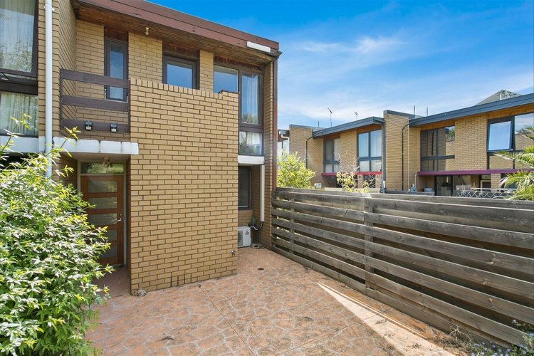 4/5 Fabian Court  Maribyrnong 3032