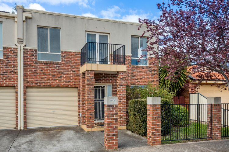 4/5 Hosken Street Altona Meadows 3028