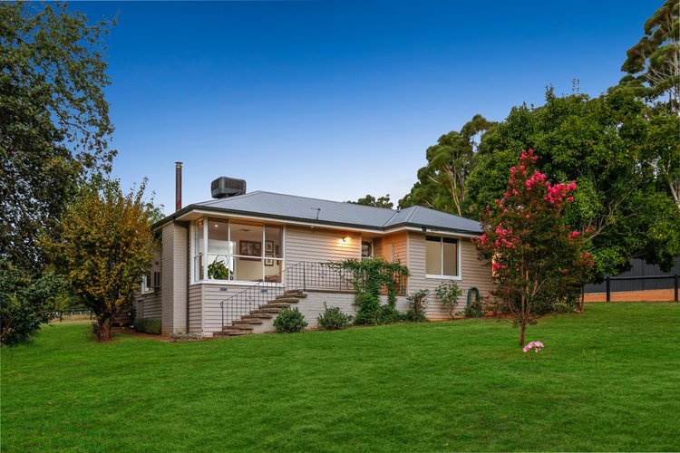 45 Lewis Road  Wandin North 3139