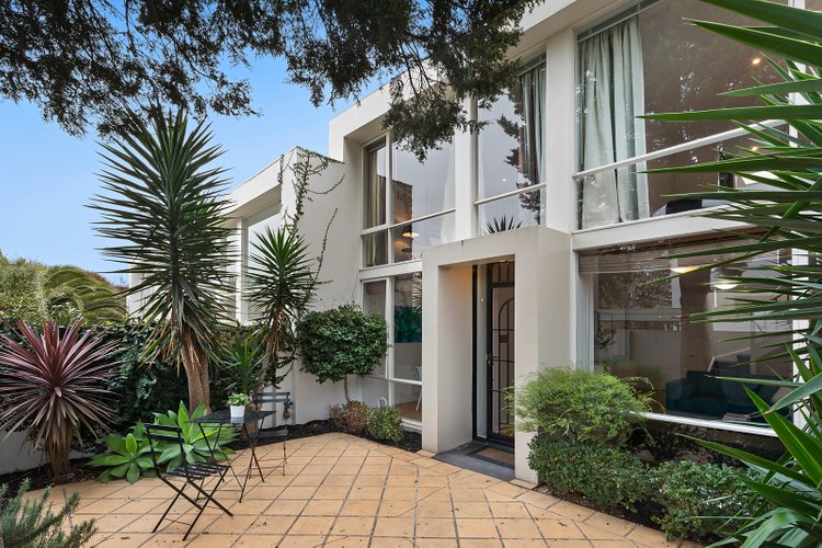 4/5 Northampton Place South Yarra 3141
