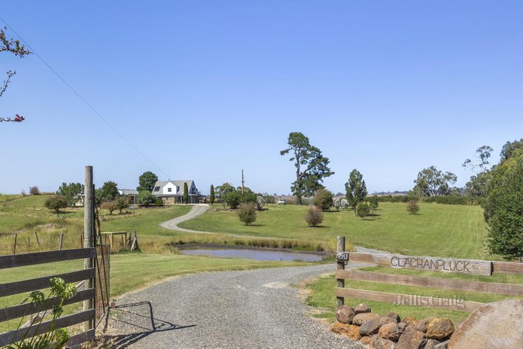 450 Lauriston Road Lauriston 3444