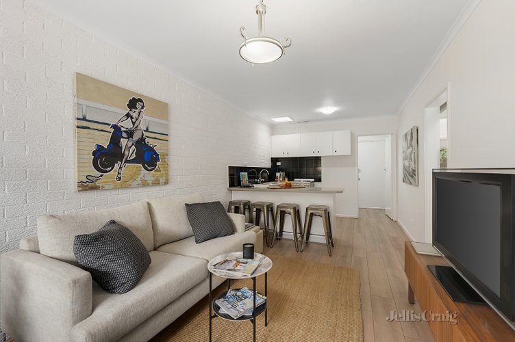 4/59-61 Rhodes Parade Oak Park 3046