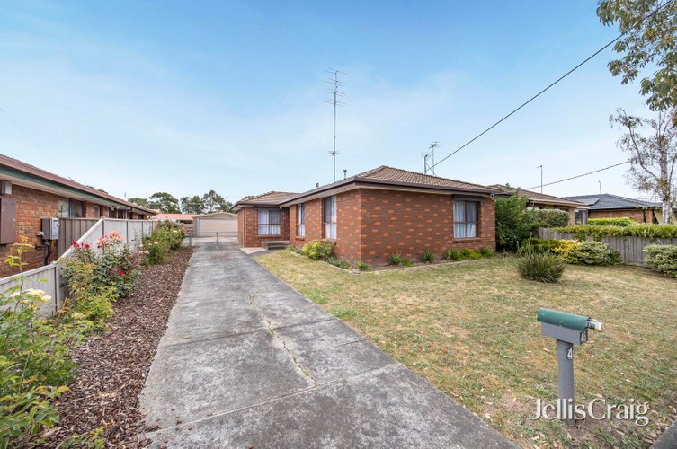 46 Iona Drive Sebastopol 3356