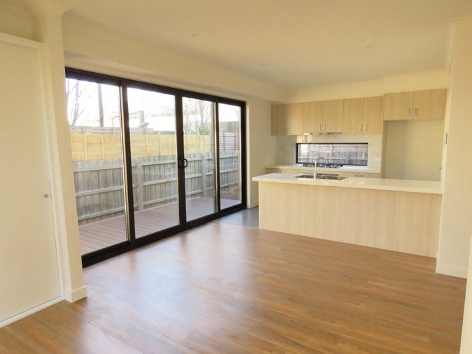 4/62 White Street Mordialloc 3195