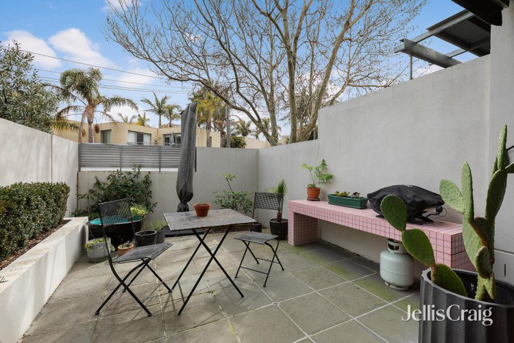 4 63 Ormond Esplanade Elwood 3184