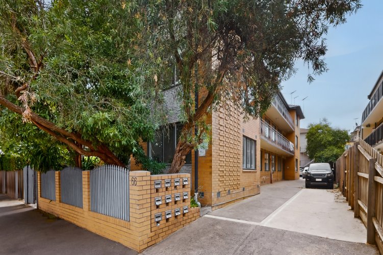 4/66 Foam Street Elwood 3184
