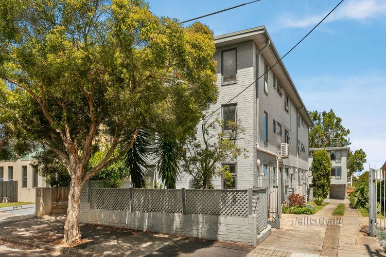 4 69 Edinburgh Street Flemington 3031