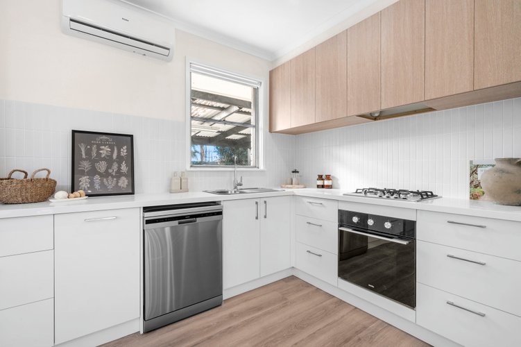 47 Olney Avenue, Thomson