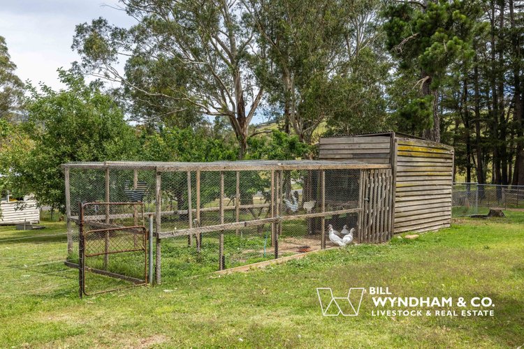 472 Little River Road, Ensay North
