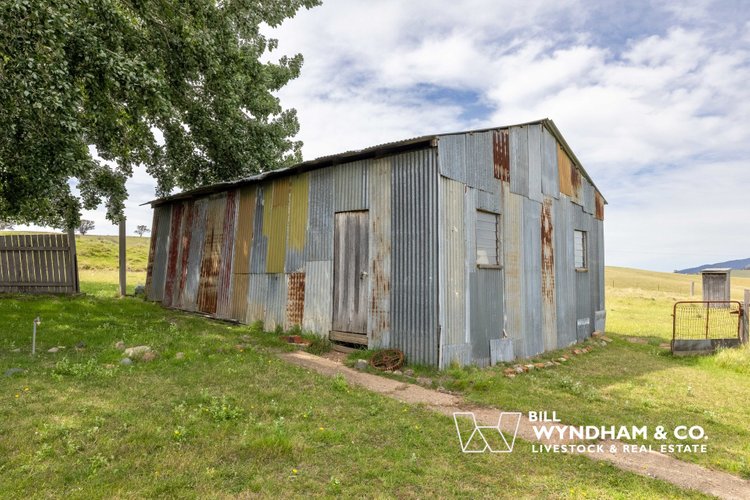 472 Little River Road, Ensay North