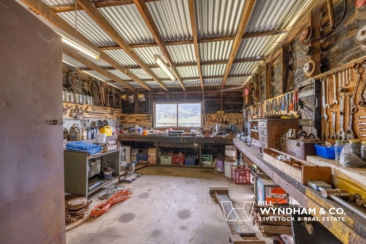 472 Little River Road, Ensay North