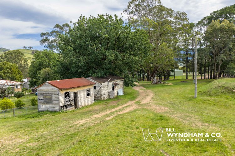 472 Little River Road, Ensay North