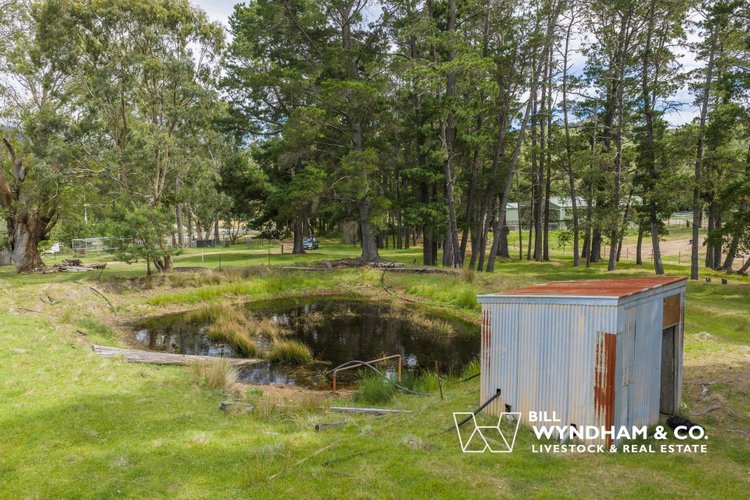472 Little River Road, Ensay North