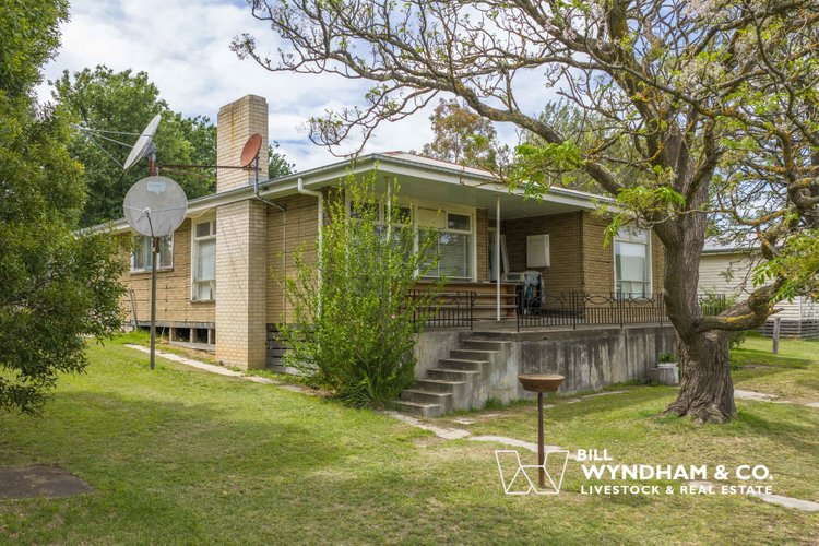 472 Little River Road, Ensay North