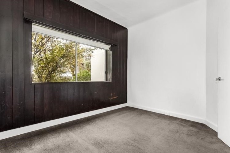 4/73 Marine Parade Elwood 3184